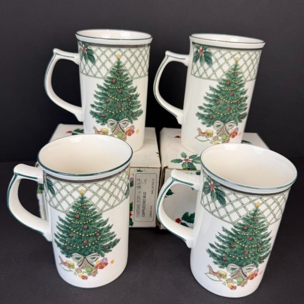 Set of 4 Vintage Mikasa Heritage Christmas Story Cappuccino Mugs CAB08,Very Nice
